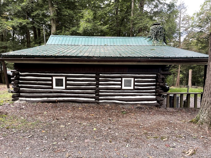 Cabins (United States of America, Clarington, Pennsylvania)