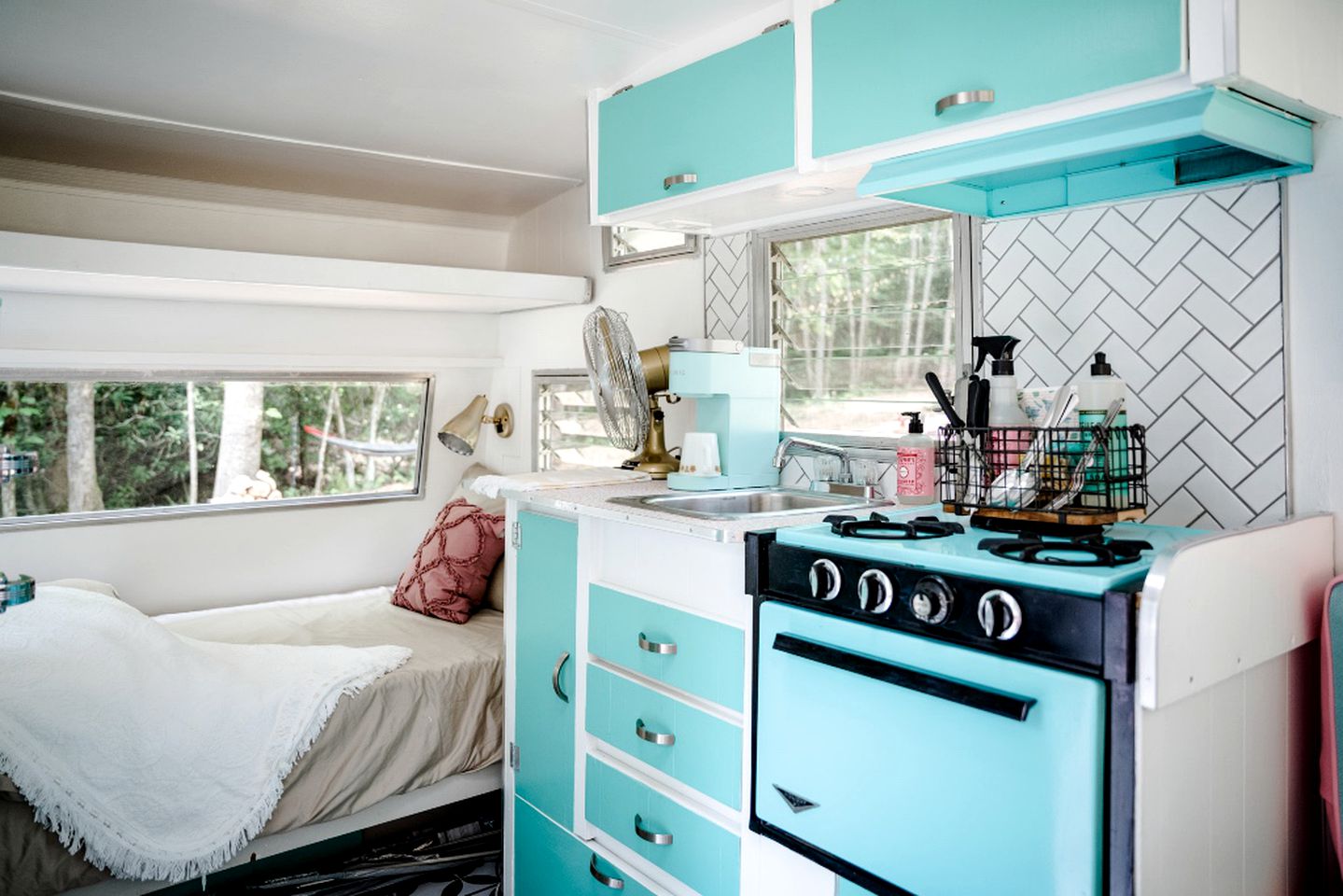Vintage Camper Rental in Franklin for Couples Getaway in the Mountains in North Carolina