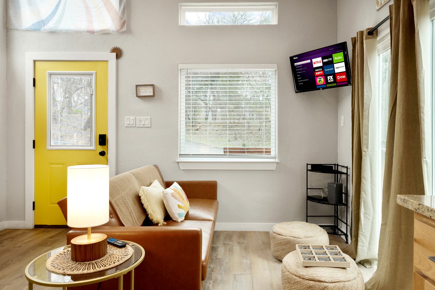 Romantic Getaways to the New Braunfels in this Fully-Equipped Tiny House in Texas