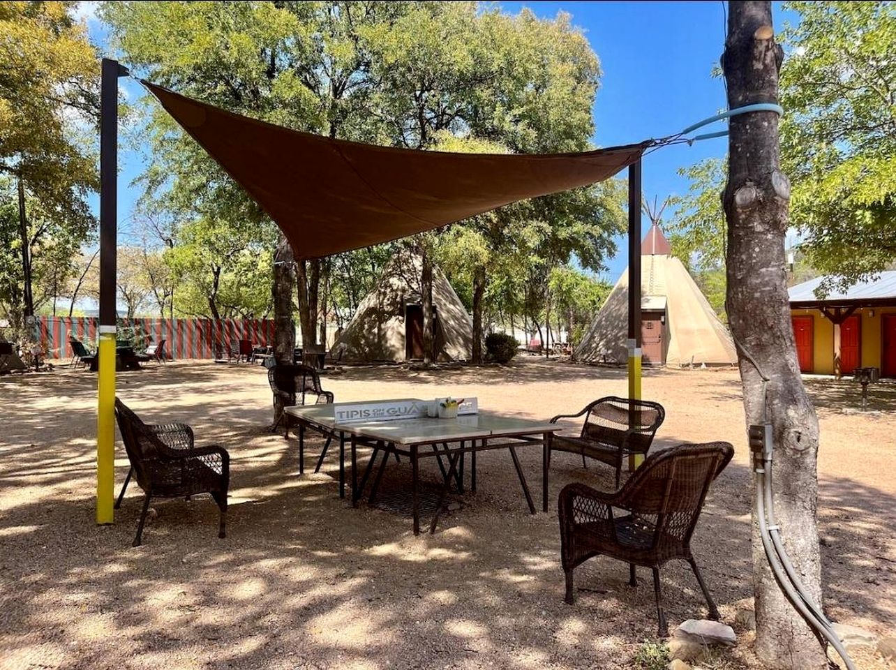 Romantic Getaways to the New Braunfels in this Fully-Equipped Tiny House in Texas