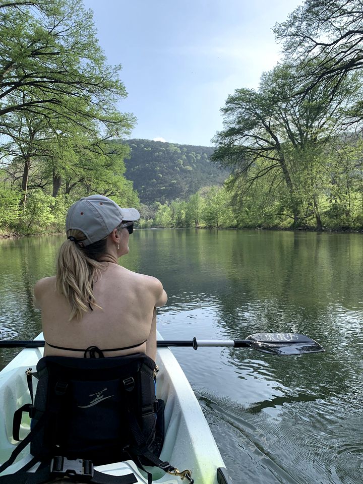 Romantic Getaways to the New Braunfels in this Fully-Equipped Tiny House in Texas