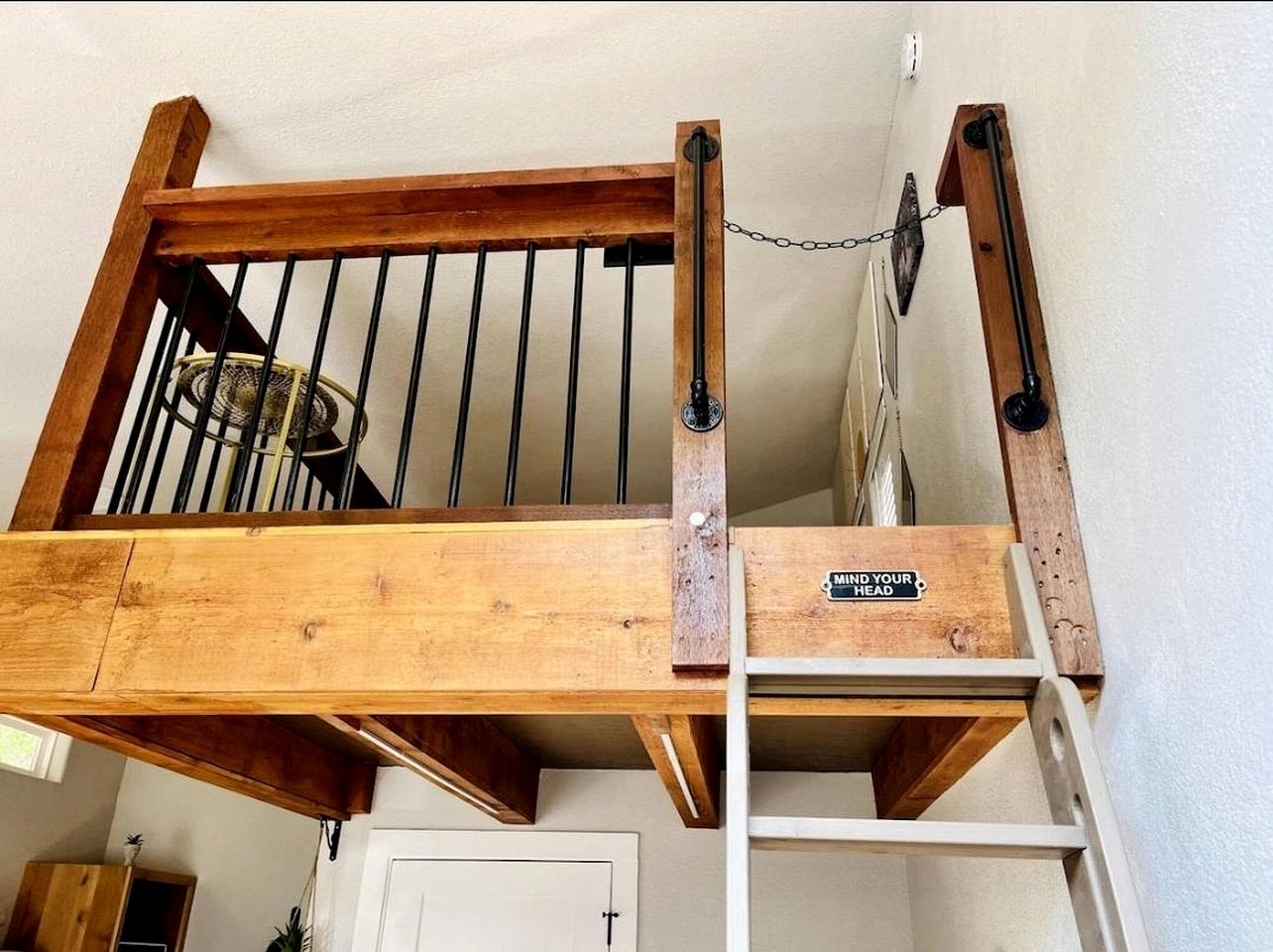 Romantic Getaways to the New Braunfels in this Fully-Equipped Tiny House in Texas