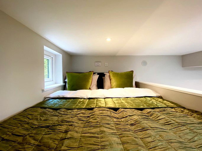 Designer Rentals (United Kingdom, Plymouth, Devon)