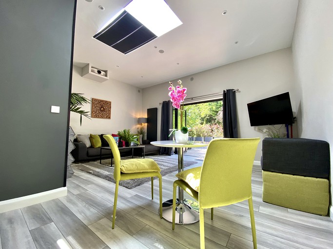 Designer Rentals (United Kingdom, Plymouth, Devon)