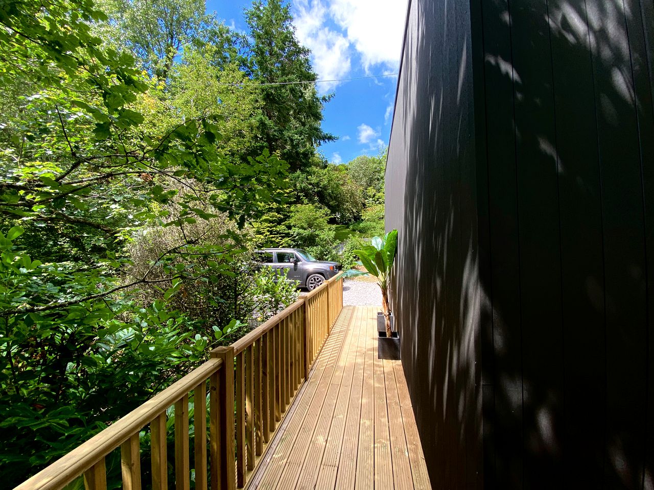 Escape to Devon in this Stunning Tiny House, Ideal for Getaways to the Beautiful British Countryside