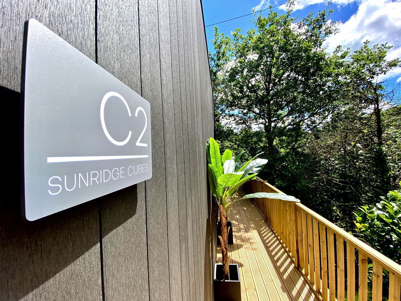 Escape to Devon in this Stunning Tiny House, Ideal for Getaways to the Beautiful British Countryside