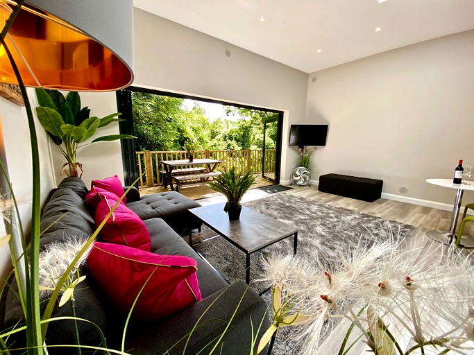 Designer Rentals (United Kingdom, Plymouth, Devon)