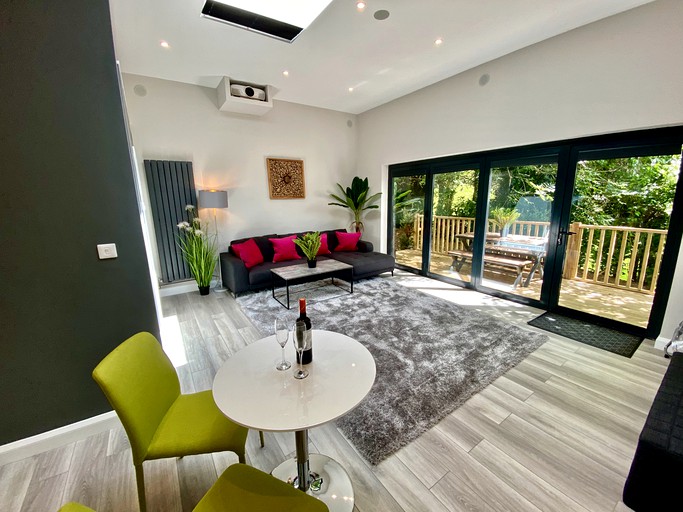 Designer Rentals (United Kingdom, Plymouth, Devon)