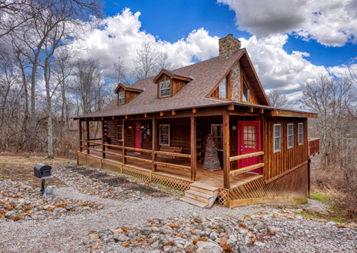 Wonderful Ohio Getaways in this Wonderful Cabin Rental with Hot Tub