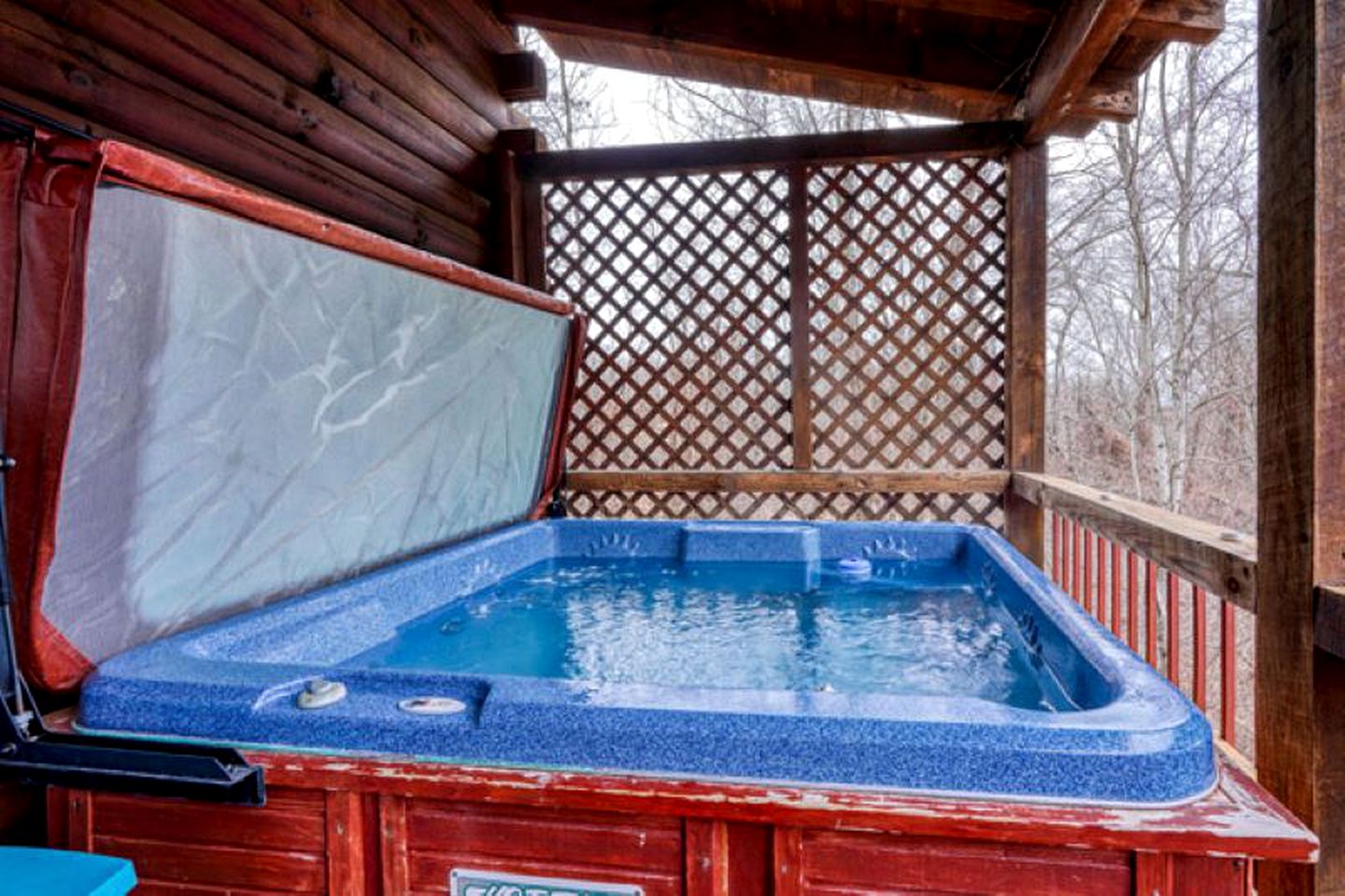 Wonderful Ohio Getaways in this Wonderful Cabin Rental with Hot Tub