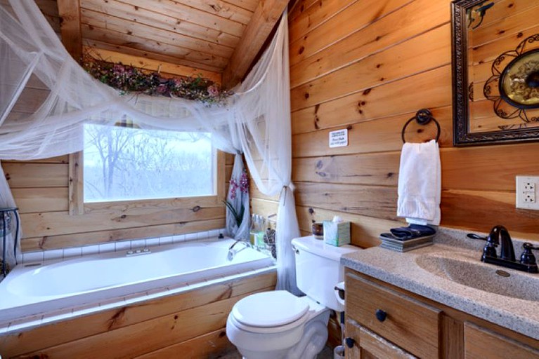 Cabins (United States of America, Logan, Ohio)