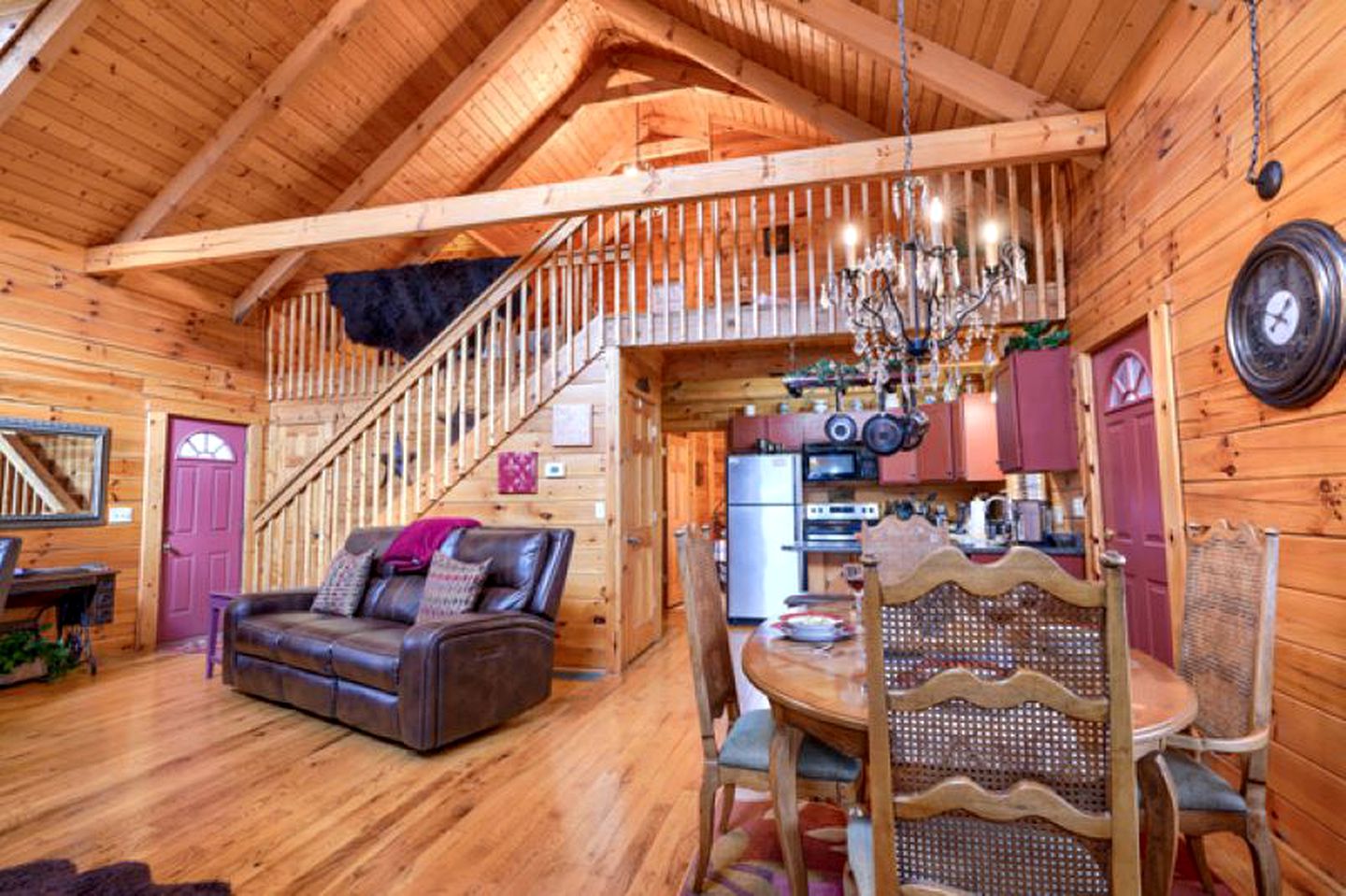 Wonderful Ohio Getaways in this Wonderful Cabin Rental with Hot Tub