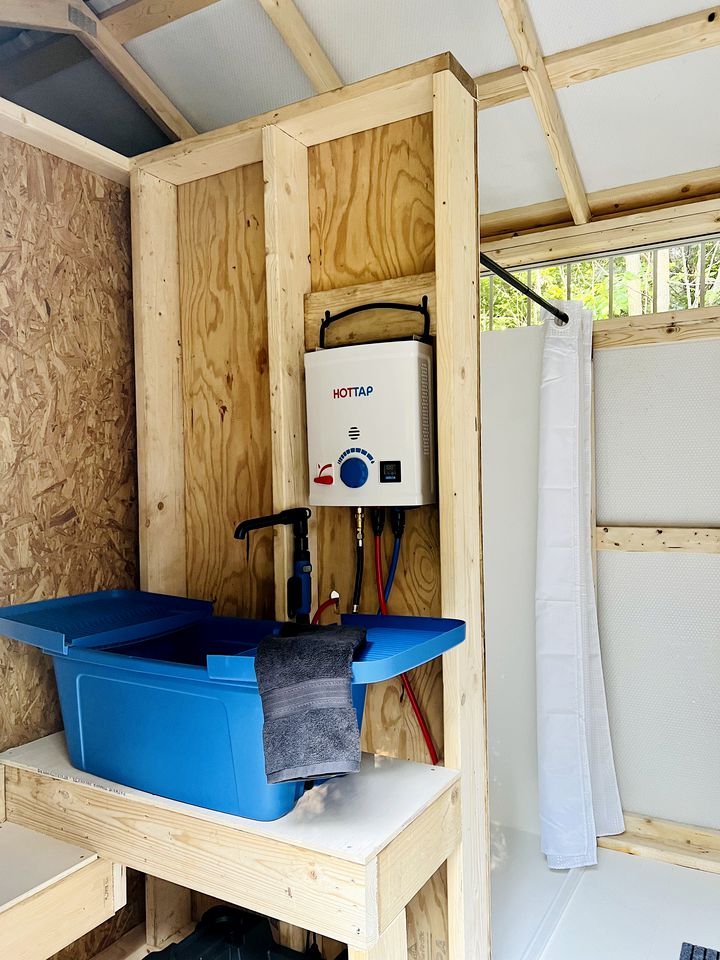 Cozy A-Frame Overlooking a Creek in Beautiful Fountain Run, Kentucky