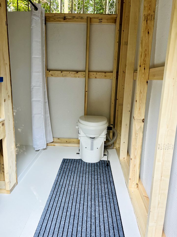 Cozy A-Frame Overlooking a Creek in Beautiful Fountain Run, Kentucky