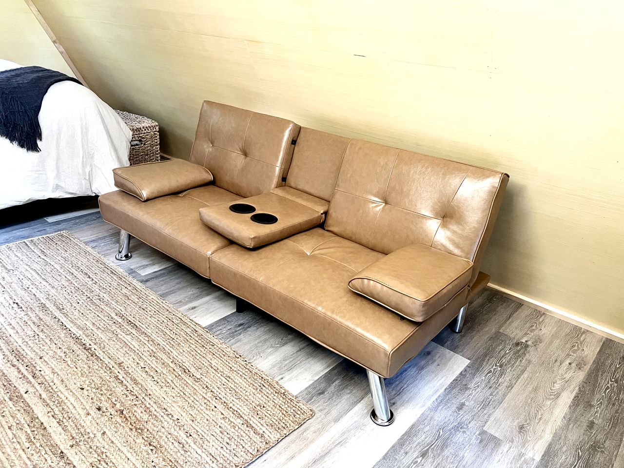 Cozy A-Frame Overlooking a Creek in Beautiful Fountain Run, Kentucky