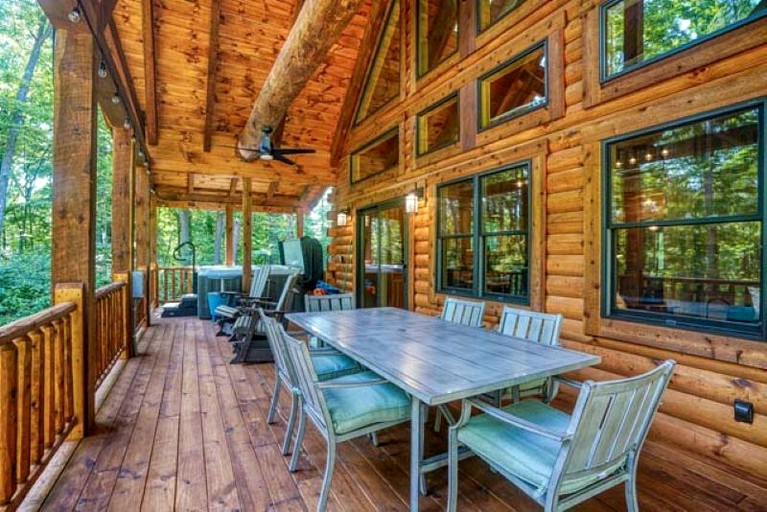 Cabins (United States of America, Logan, Ohio)