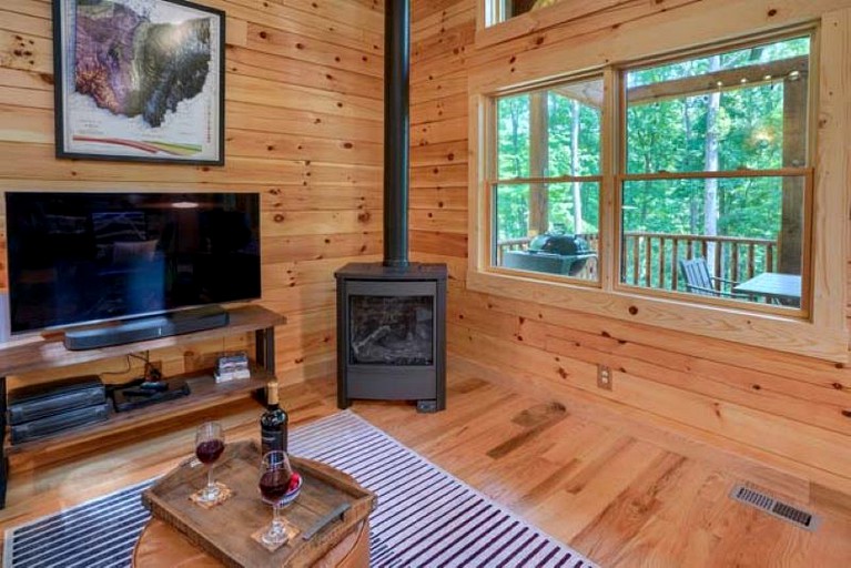 Cabins (United States of America, Logan, Ohio)