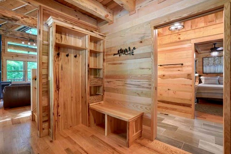 Cabins (United States of America, Logan, Ohio)