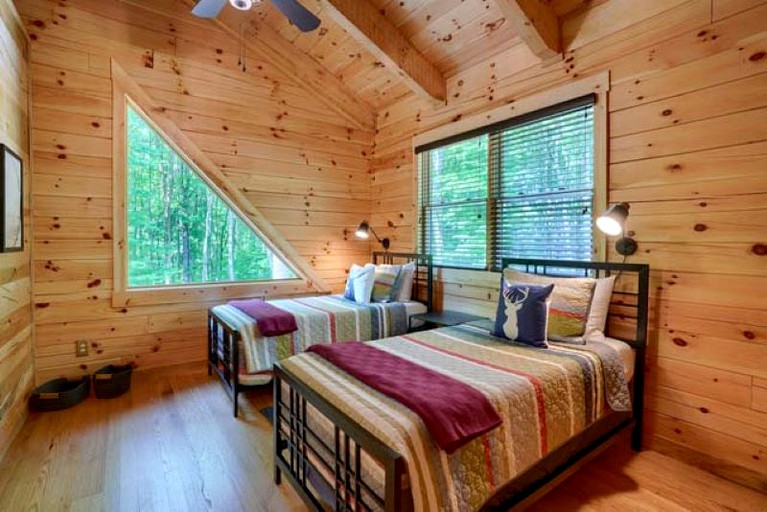 Cabins (United States of America, Logan, Ohio)
