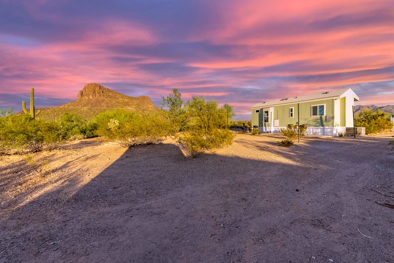 Desert Oasis: Mountain Views & Adventure Trails, Tiny Houses, Tucson ...