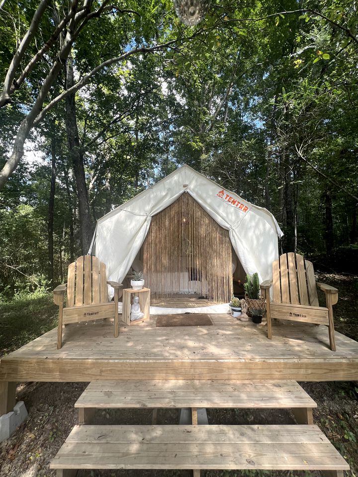 Serene Getaways to Nature on Horse Farm in Lafayette, Georgia