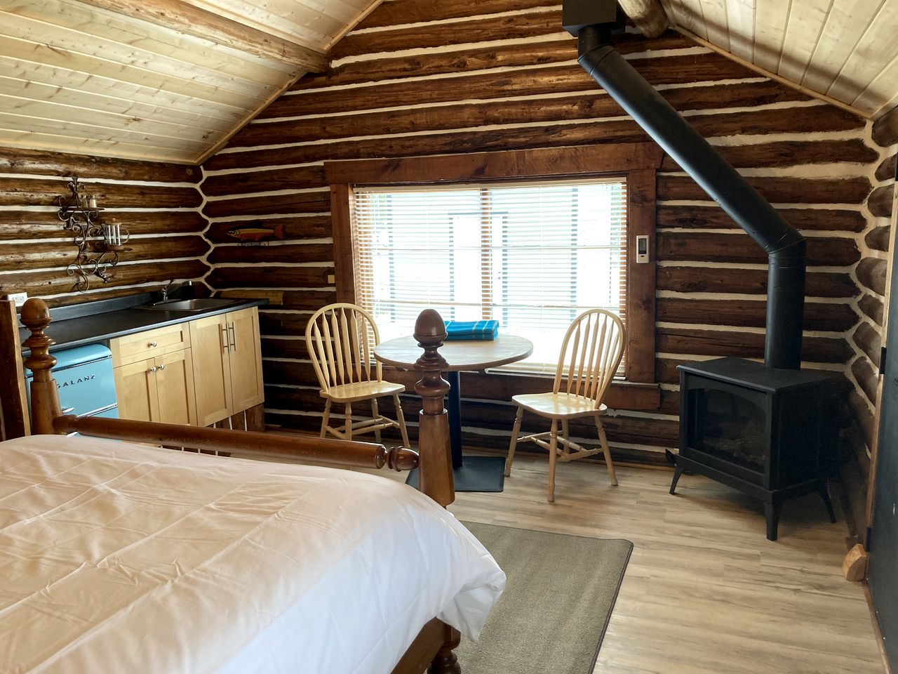 Rustic Cabin Rental in British Columbia for Perfect Weekend Getaways in Nature