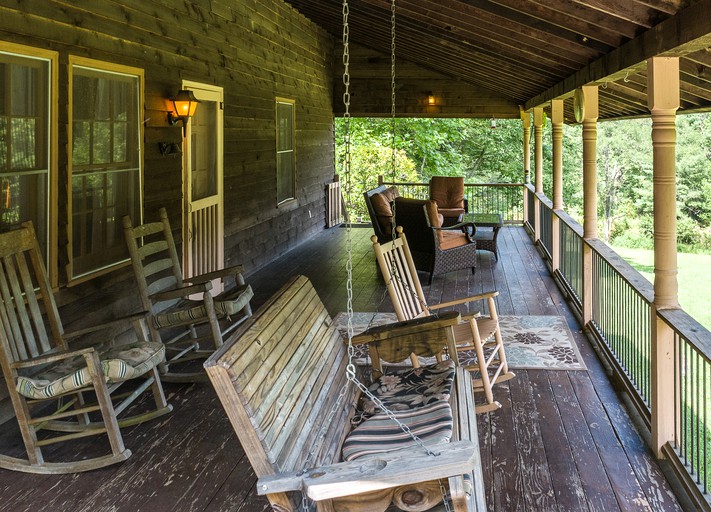 Cabins (United States of America, Young Harris, Georgia)