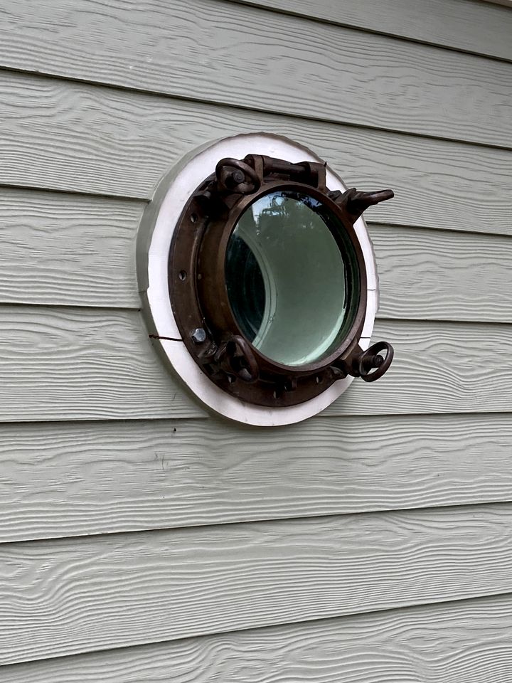 Romantic Cottage with a Beautiful Dock for Peace and Quiet Near Historic St. Catherine's and Ossabaw Island Beaches, Georgia (A Boat Ride Away!)