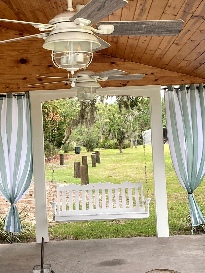 Romantic Cottage with a Beautiful Dock for Peace and Quiet Near Historic St. Catherine's and Ossabaw Island Beaches, Georgia (A Boat Ride Away!)