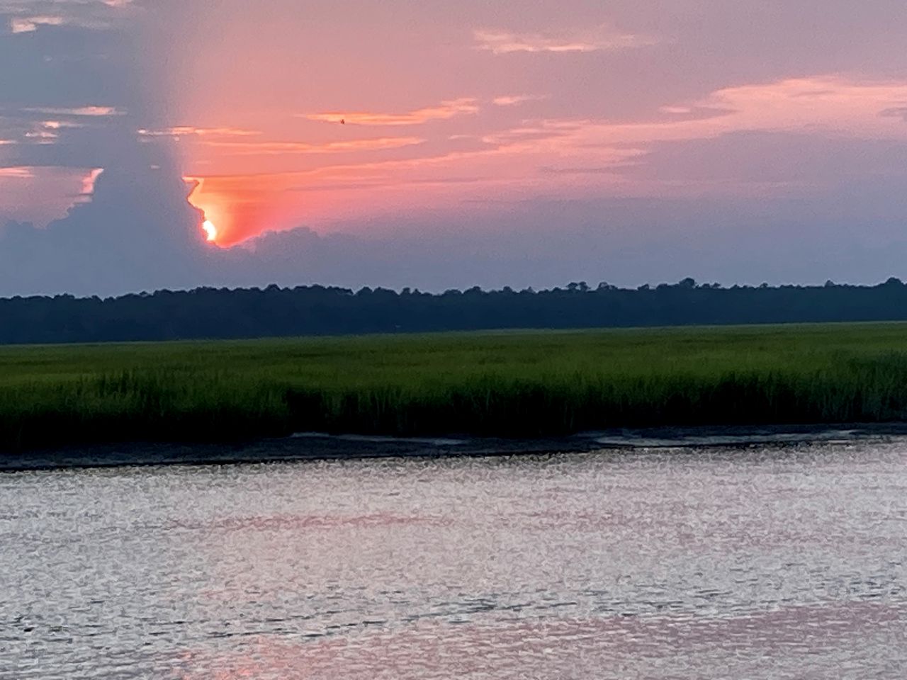 Romantic Cottage with a Beautiful Dock for Peace and Quiet Near Historic St. Catherine's and Ossabaw Island Beaches, Georgia (A Boat Ride Away!)