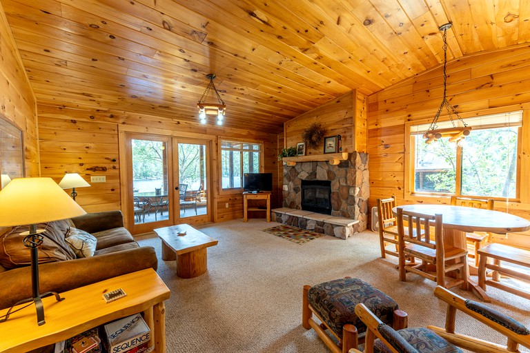 Cabins (United States of America, --, Minnesota)