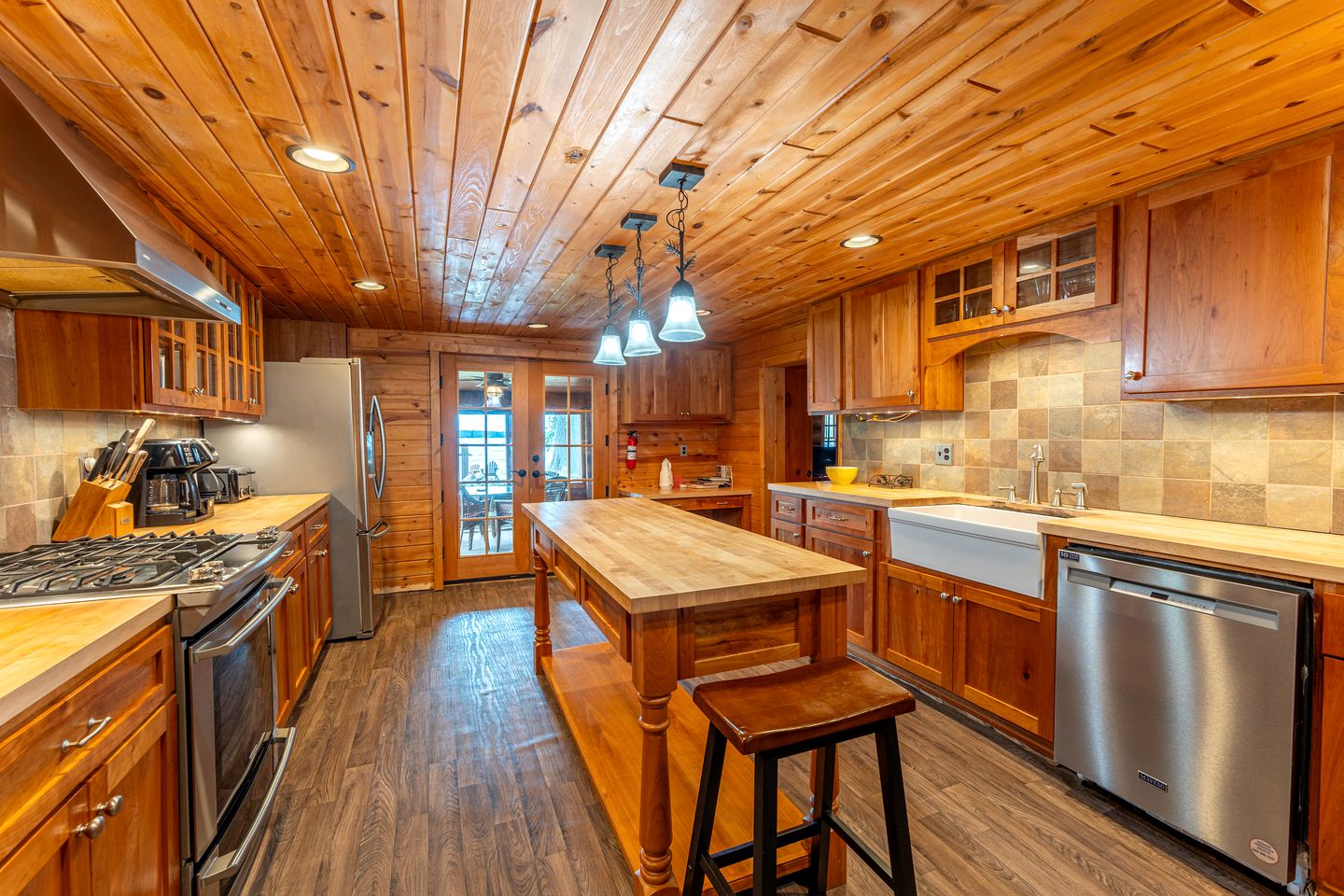 Stunning Lodge Rental for Family or Group Glamping on Big Lake, Minnesota