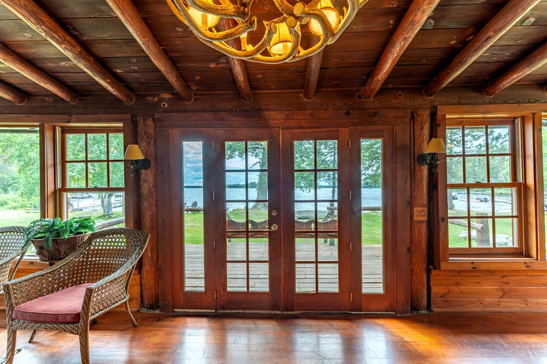 Stunning Lodge Rental for Family or Group Glamping on Big Lake, Minnesota