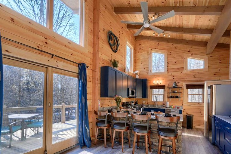 Cabins (United States of America, Logan, Ohio)