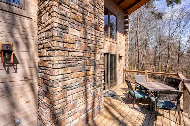 Cabins (United States of America, Logan, Ohio)