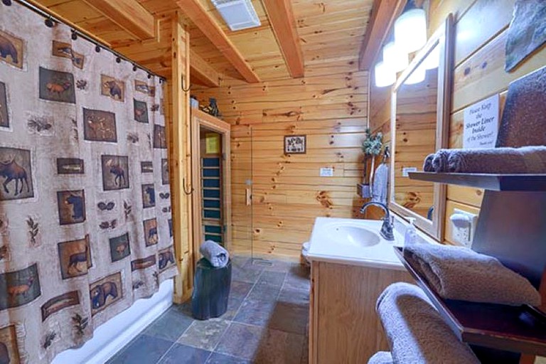 Cabins (United States of America, Logan, Ohio)
