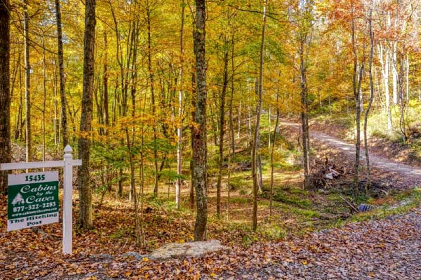 Romantic Getaways to this Rustic Cabin Rental with Stone Fireplace in Logan, Ohio