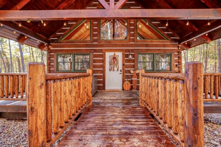 Cabins (United States of America, Logan, Ohio)