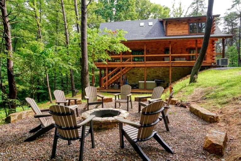 Cabins (United States of America, Logan, Ohio)