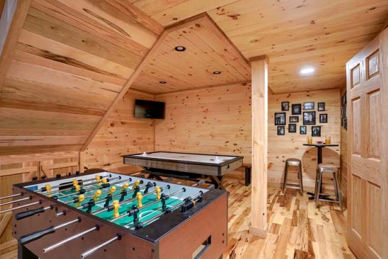 Cabins (United States of America, Logan, Ohio)