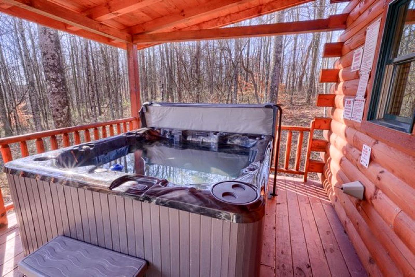 Family-Friendly Getaways to this Rustic Log Cabin in Logan, Ohio