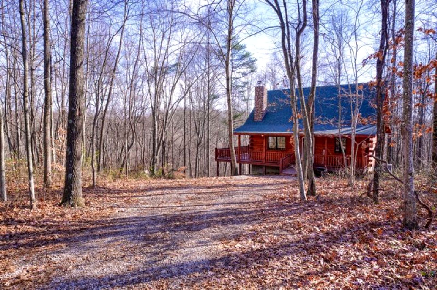 Family-Friendly Getaways to this Rustic Log Cabin in Logan, Ohio