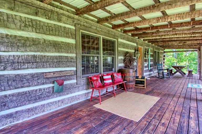 Cabins (United States of America, Logan, Ohio)