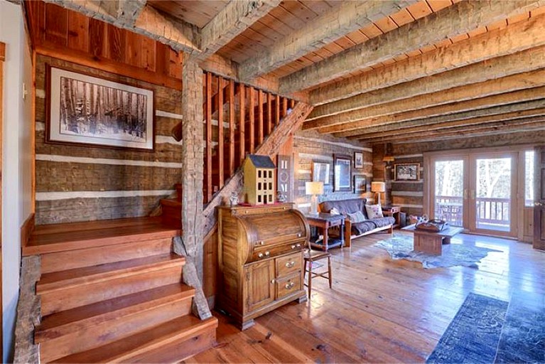 Cabins (United States of America, Logan, Ohio)