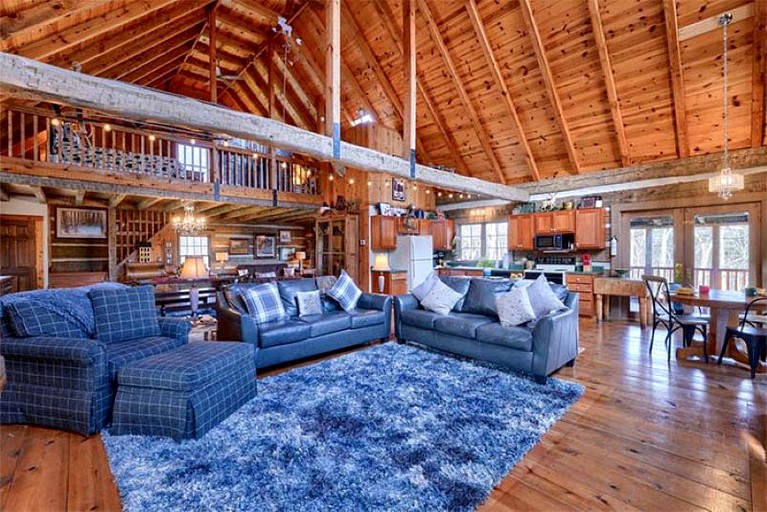 Cabins (United States of America, Logan, Ohio)
