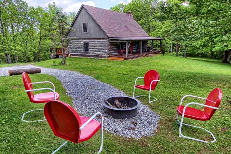 Cabins (United States of America, Logan, Ohio)