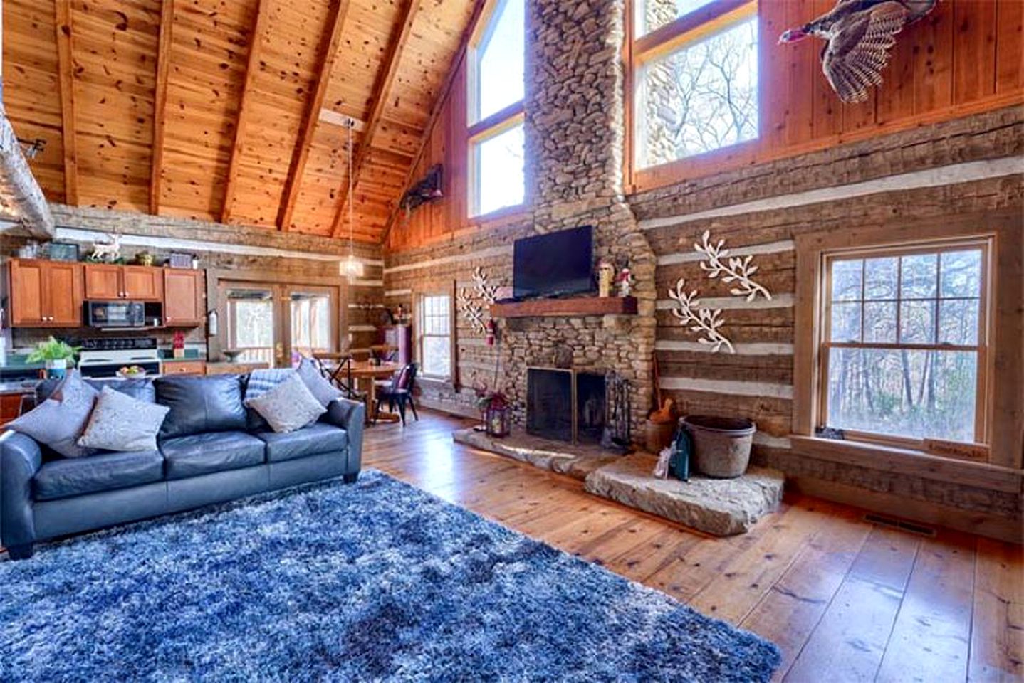 Rustic Log Cabin Rental in Logan, Ohio, for Dreamy Glamping Stays in Hocking Hills
