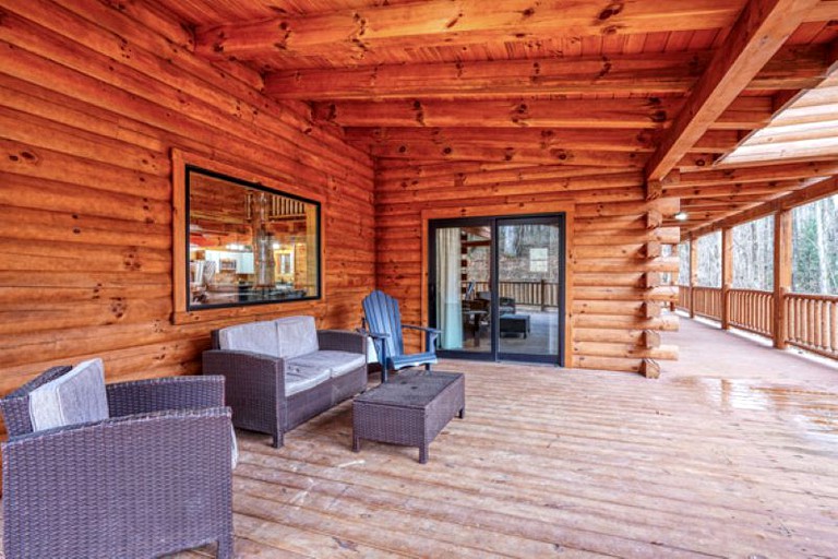 Cabins (United States of America, Logan, Ohio)