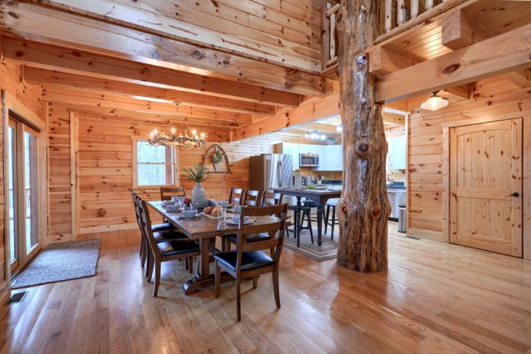 Cabins (United States of America, Logan, Ohio)