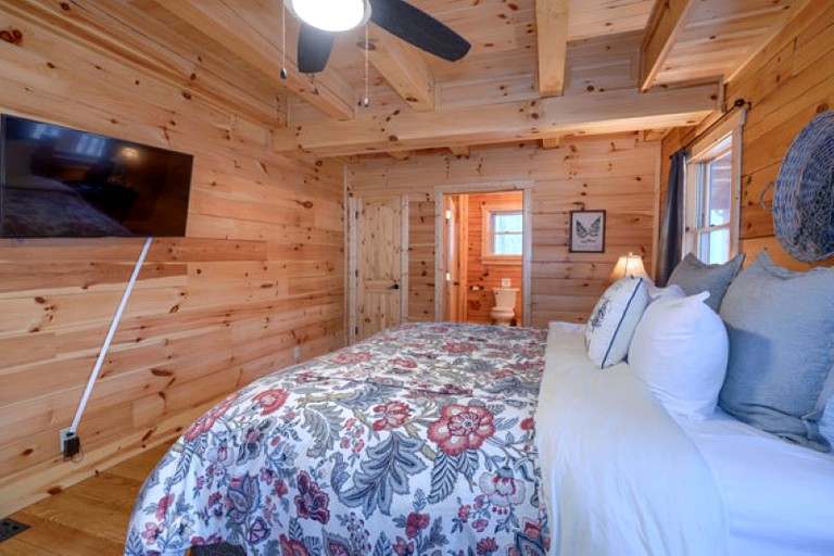 Cabins (United States of America, Logan, Ohio)